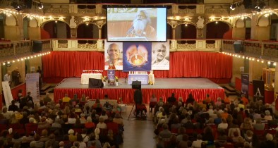 Vishwagurujis speech at peace conference in Prague