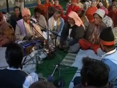 Bhajan singing on Mahasamadhi satsang