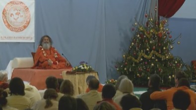 Swamijis opening Satsang in Vep, Hungary