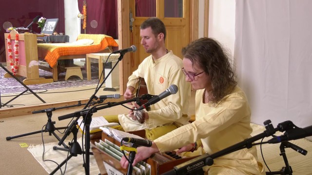 Bhajan Singing from  from Strilky